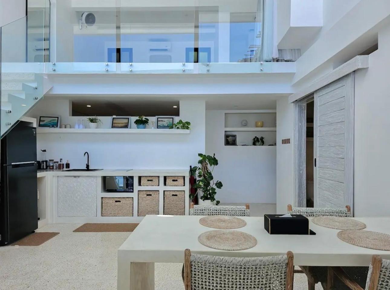 Infinity Bingin - Boutique Beachfront Family Suite Улувату Екстер'єр фото