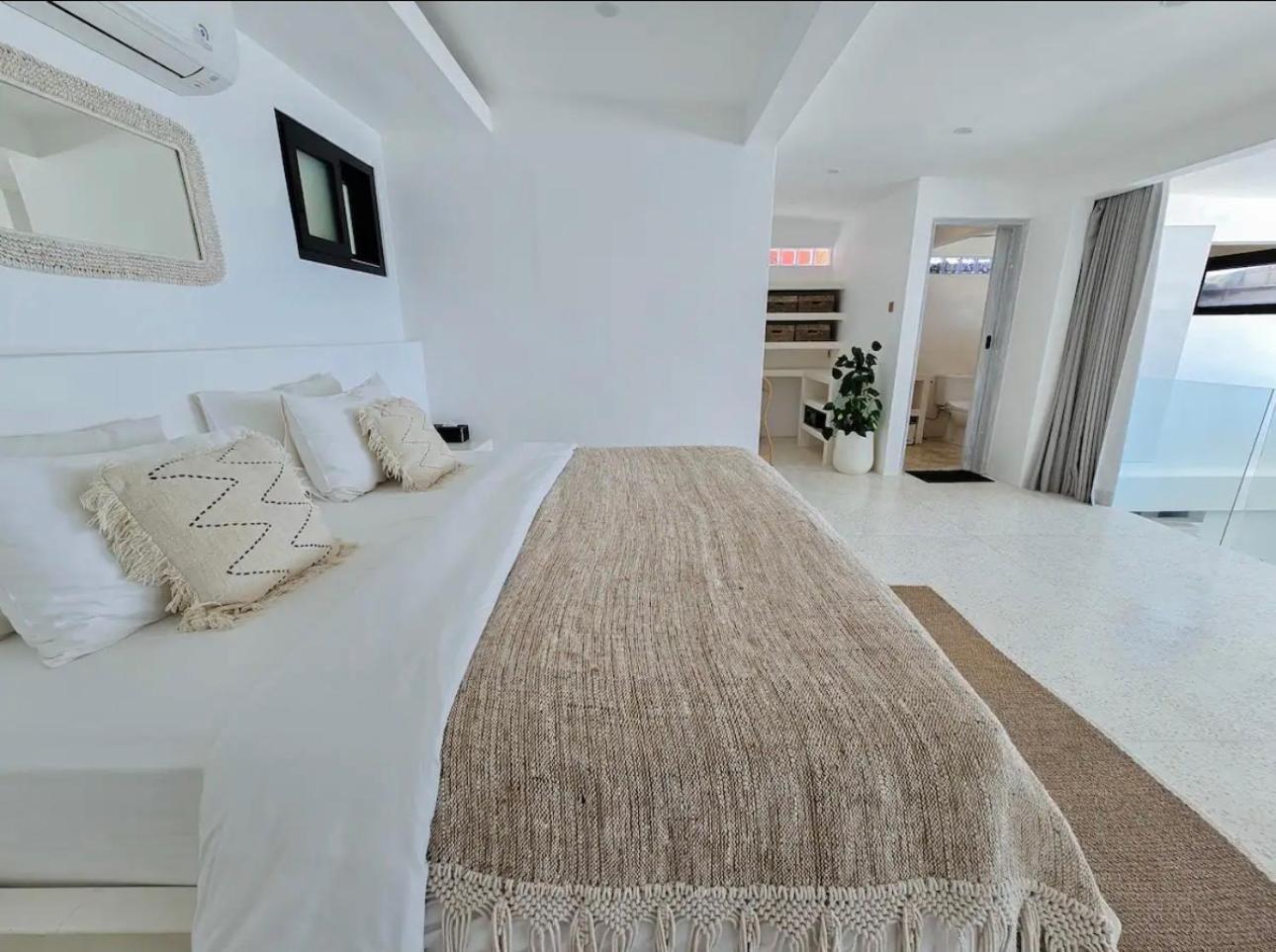 Infinity Bingin - Boutique Beachfront Family Suite Улувату Екстер'єр фото